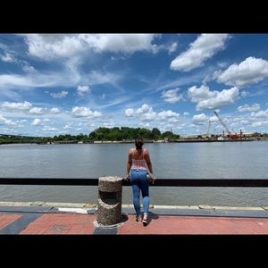 Meet your Posher, Abigail